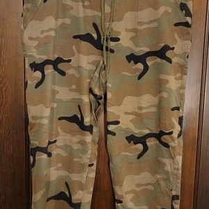 Time and Tru Camo Pull on Pants